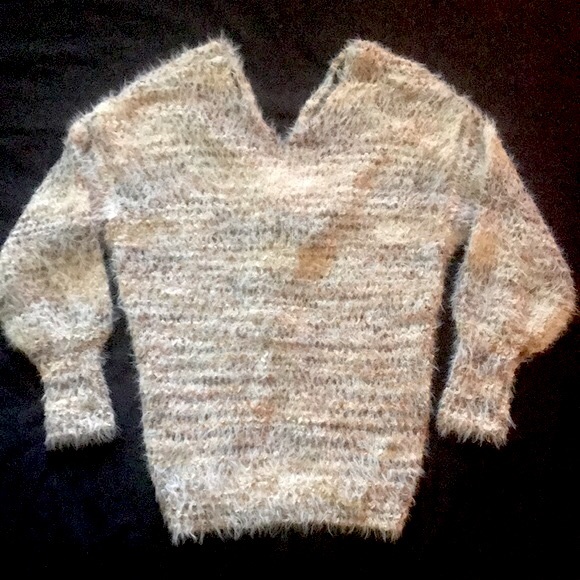 NWT MITTOSHOP Eyelash Fuzzy Shaggy BOHO Back Knot TWIST Deep V Sweater L Large - Picture 5 of 13